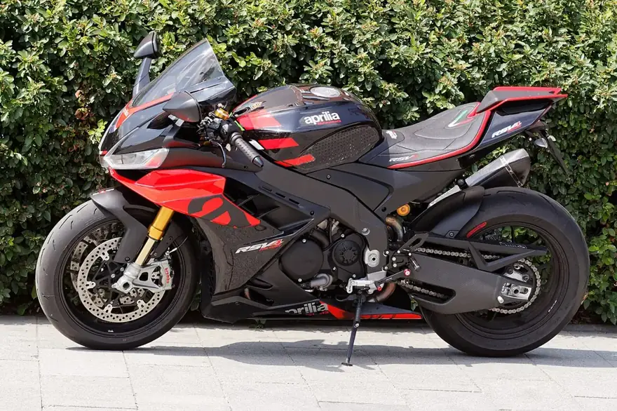 Aprilia RSV4