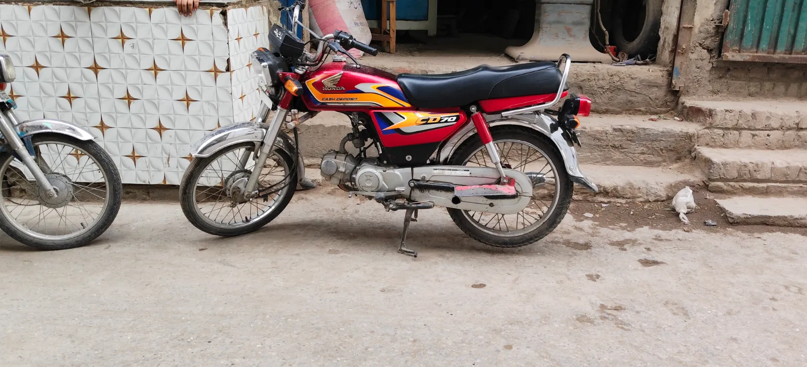 Honda CD 70 2025 (3/4)