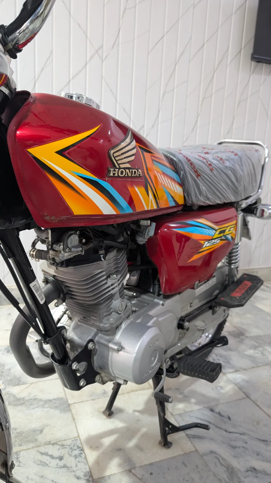 Honda CG 125 2026 (2/5)