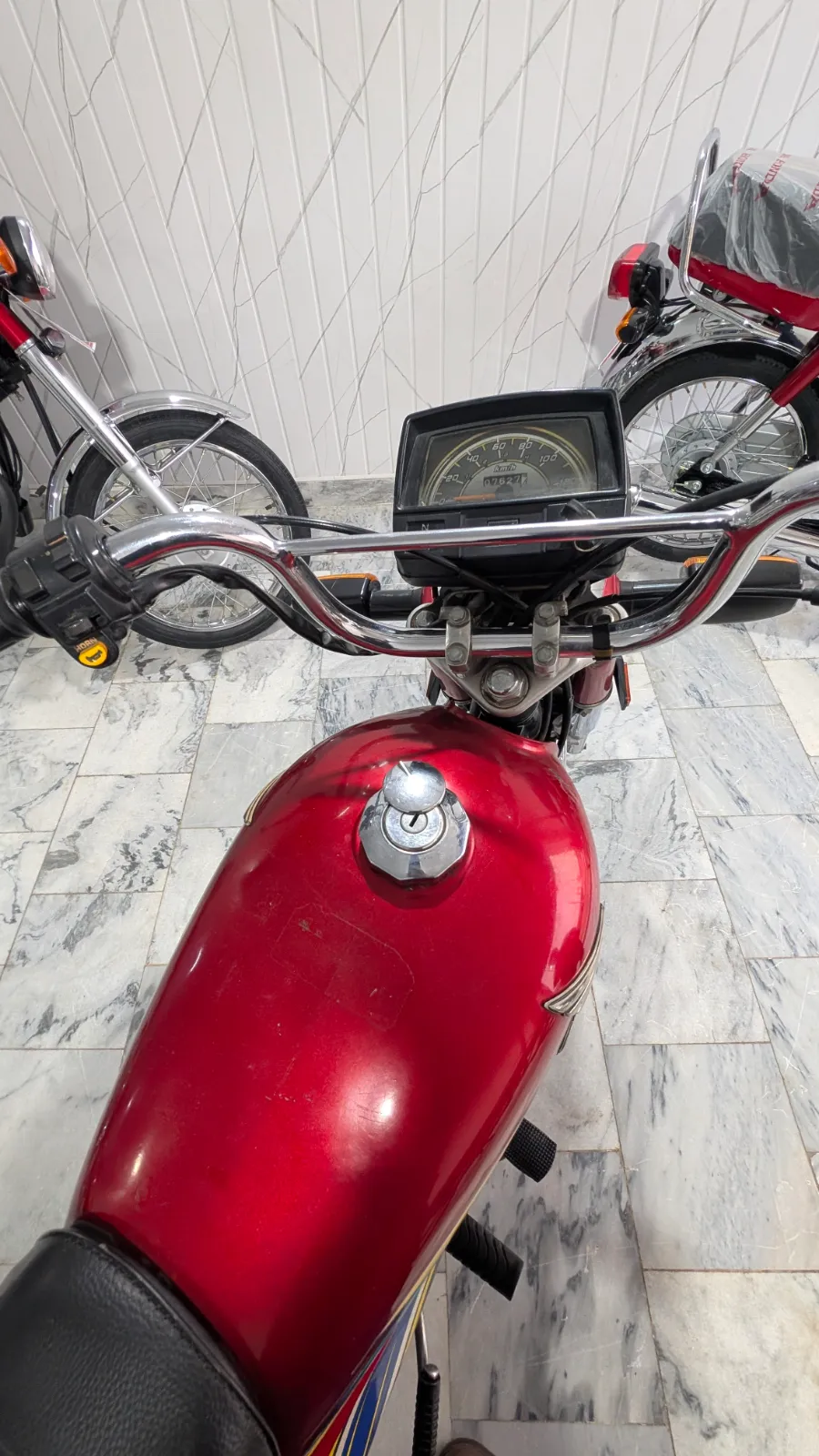Honda CD 70 2020 (1/4)